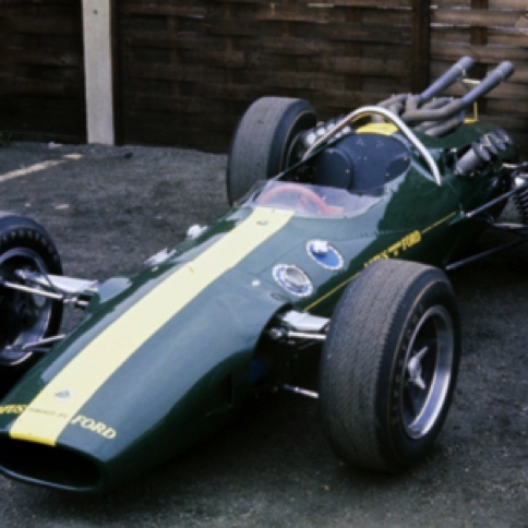 Les célèbres couleurs  de la Lotus 38 pour Indy 1965 
Copyright Trevolutioner Traveller
